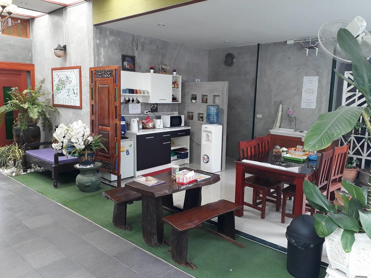 Pk Hostel Phra Nakhon Si Ayutthaya Exterior photo